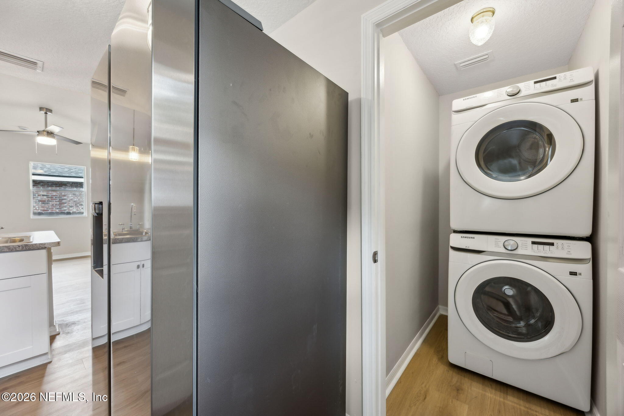 2562 Summit Street Jacksonville, FL 32204 - Photo 18 of 20 a view of a hallway with washer and dryer