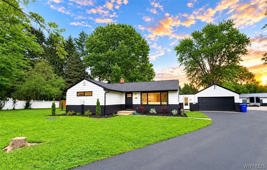 6921 Bear Ridge Road Pendleton, NY 14120 - Photo 1 of 43