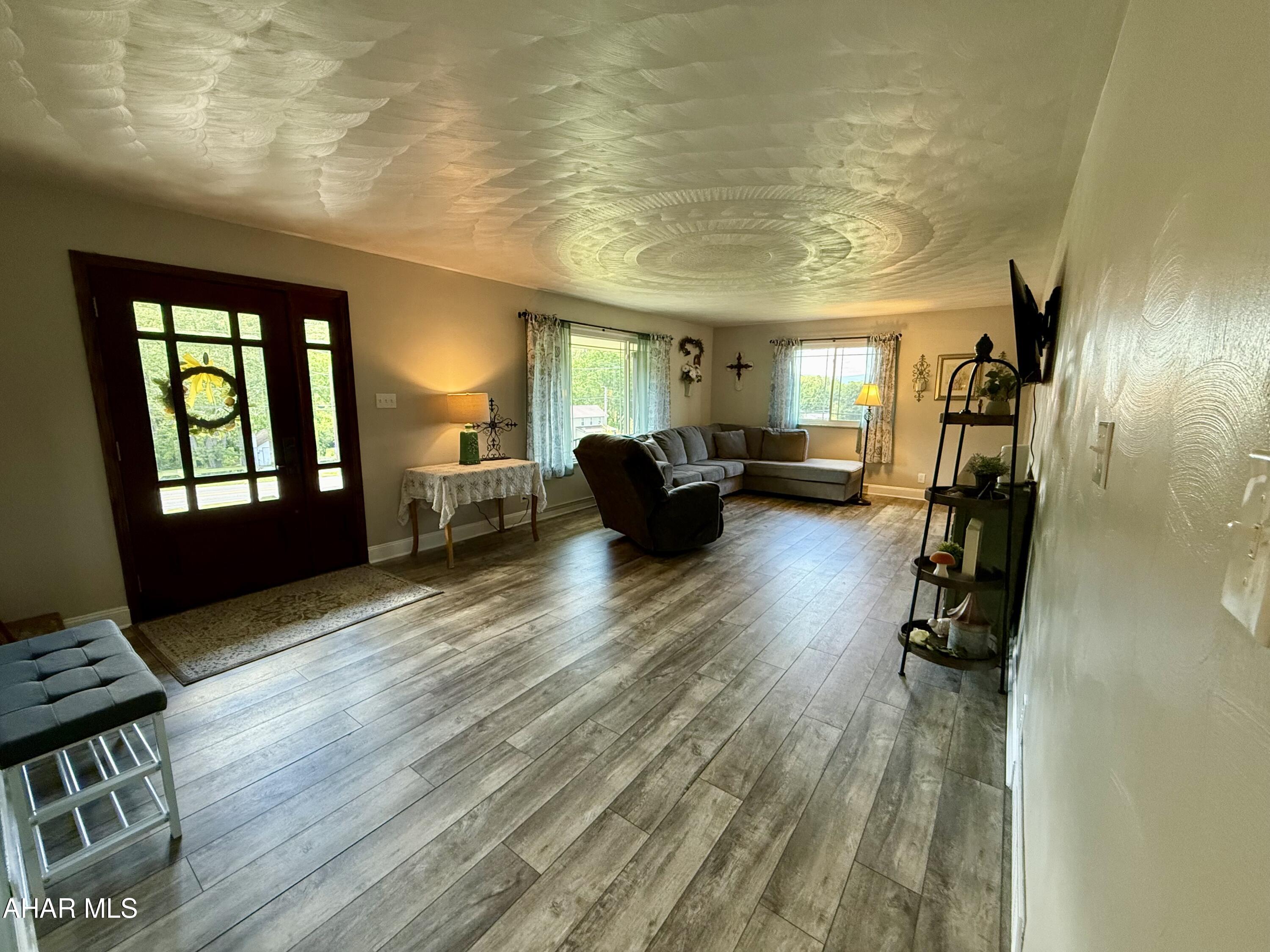 2348 Raystown Road Everett, PA 15537 - Photo 5 of 79