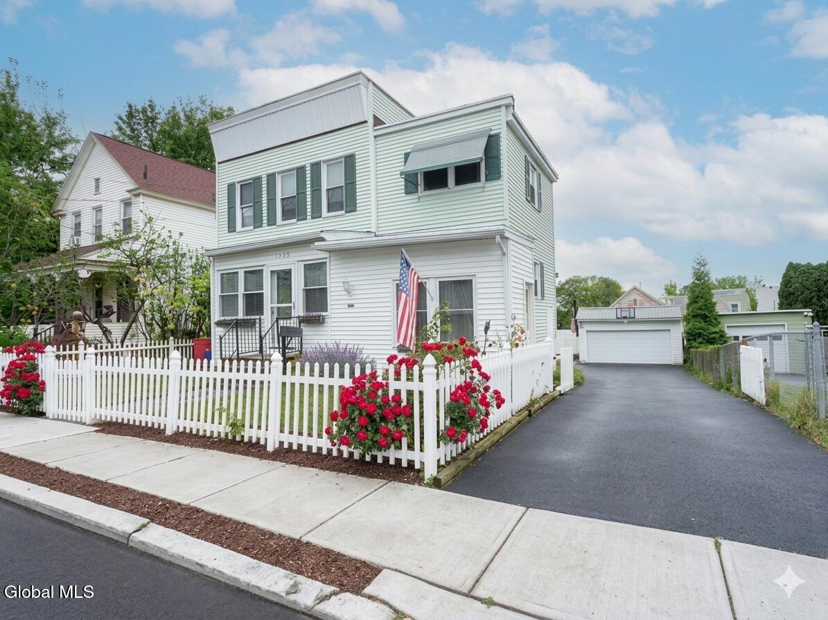 1723 5th Street Rensselaer, NY 12144 - Photo 2 of 27 IMG_0315