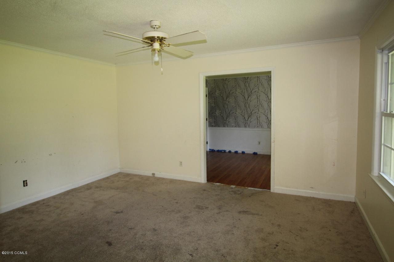 3504 Old Cherry Point Road New Bern, NC 28560 - Photo 3 of 28 Living Room