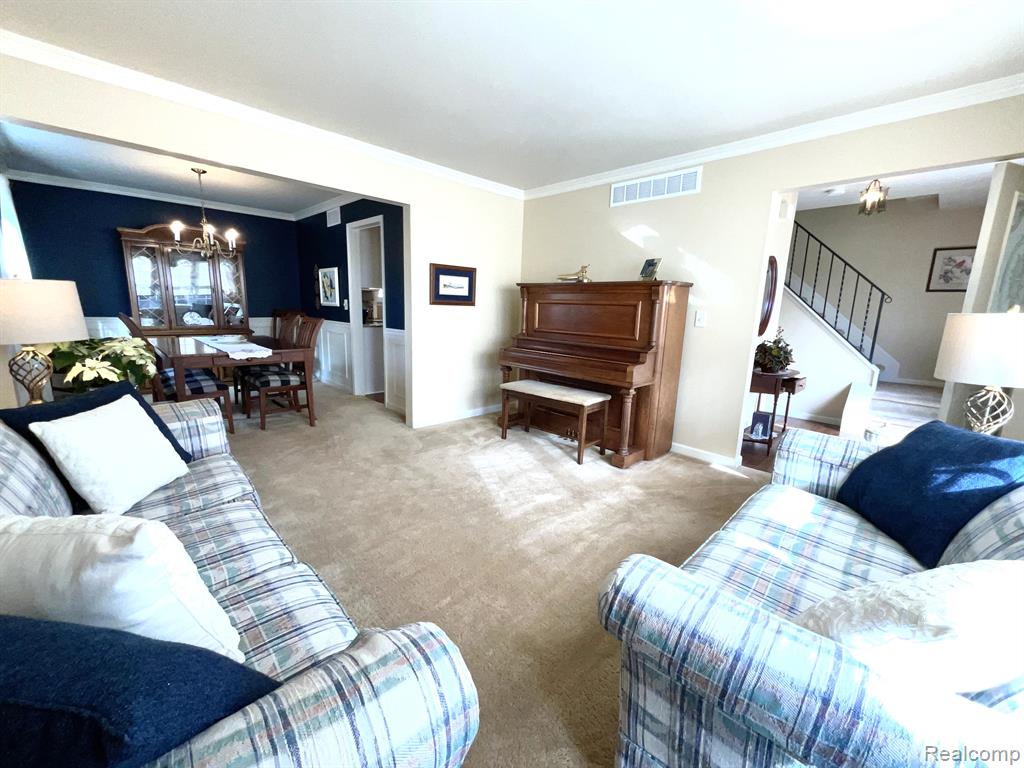42976 Saxony Road Canton, MI 48187 - Photo 5 of 34