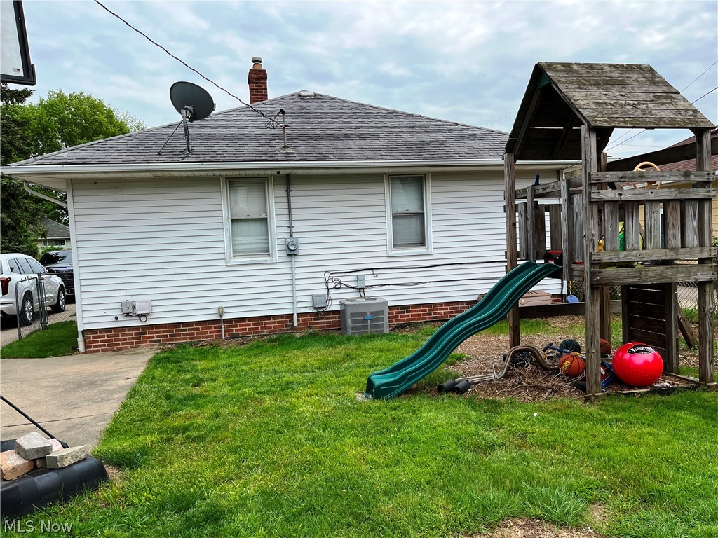 12323 Orme Road Garfield Heights, OH 44125 - Photo 2 of 21
