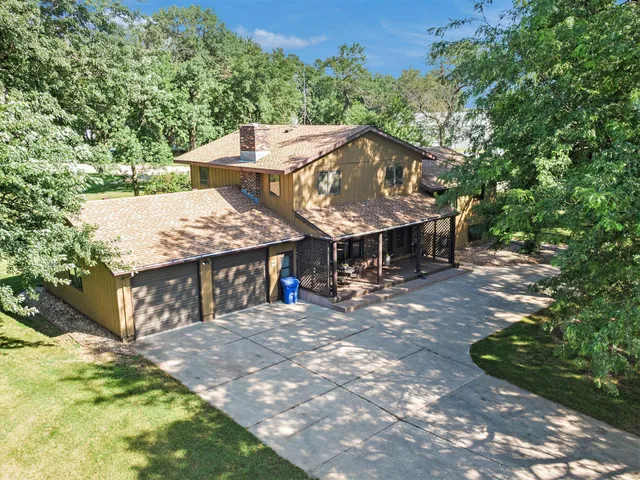 $399,900 | 402 East 1st Street, Hardwick, MN 56134