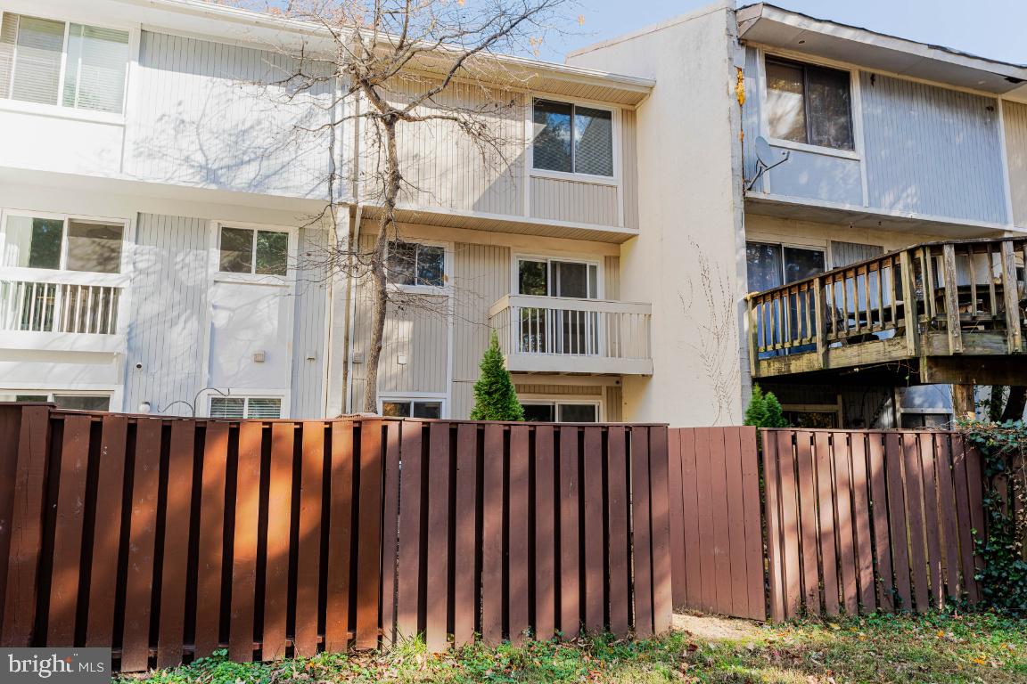 2442 Southgate Square Reston, VA 20191 - Photo 21 of 23