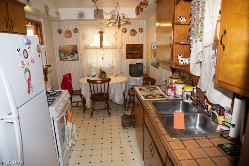 20633 Centuryway Road Maple Heights, OH 44137 - Photo 7 of 26 Gallery Image 7