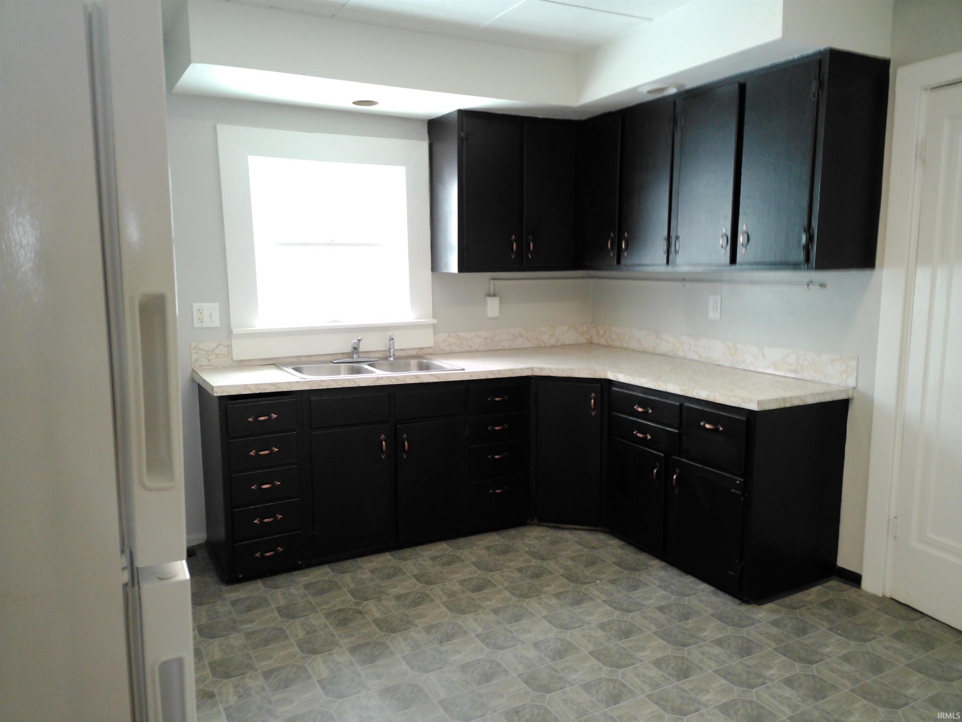 1619 Leer Street South Bend, IN 46613 - Photo 3 of 19