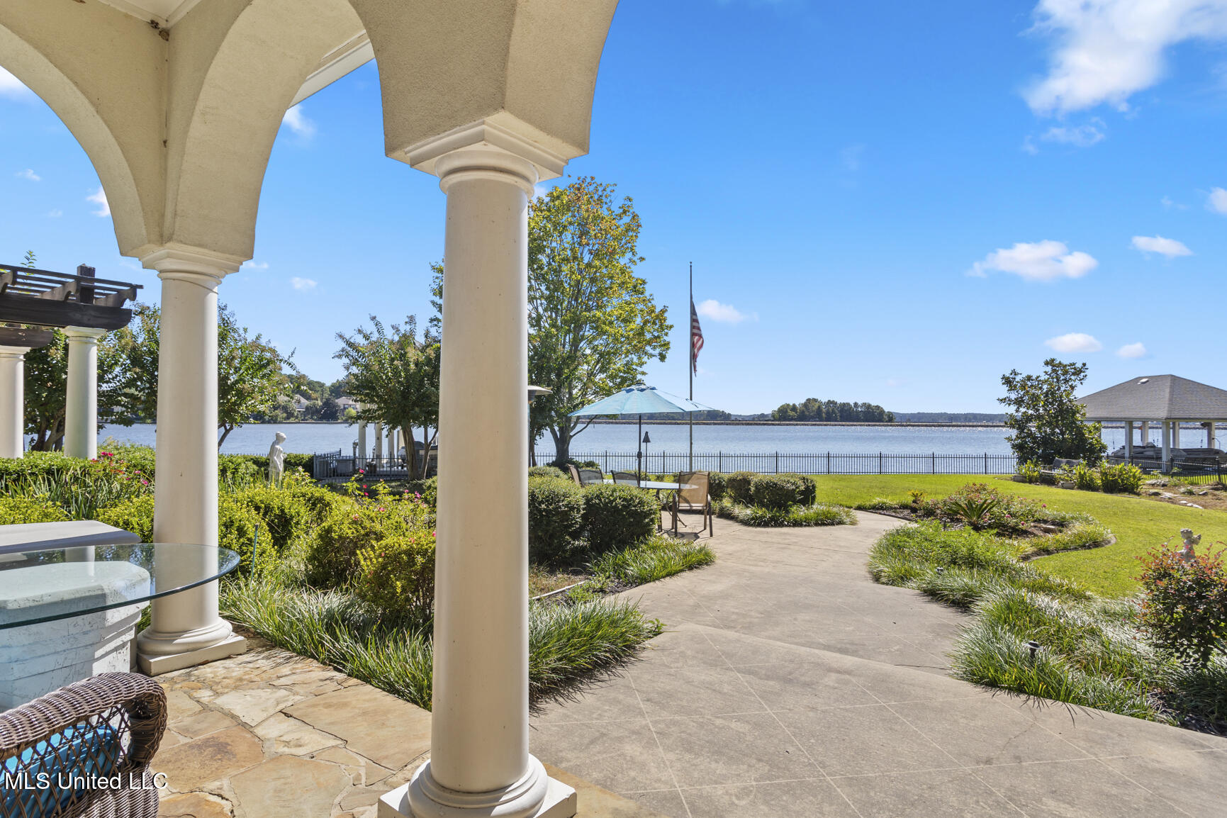 106 Colony Crown Brandon, MS 39047 - Photo 2 of 63 106 Colony Crown-43