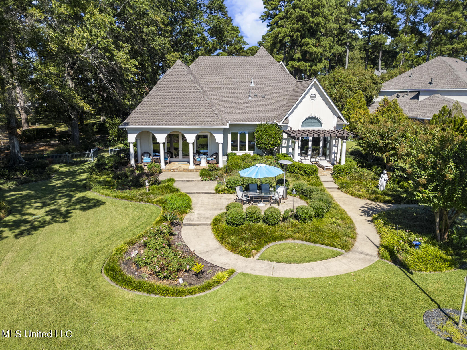 106 Colony Crown Brandon, MS 39047 - Photo 38 of 63 106 Colony Crown drone-23