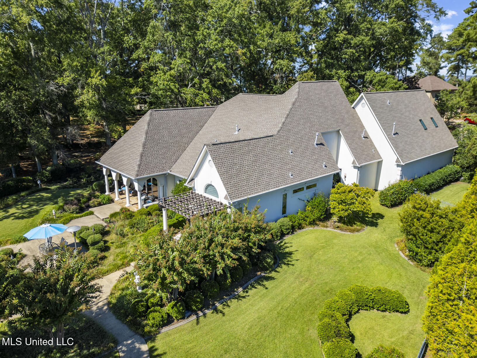 106 Colony Crown Brandon, MS 39047 - Photo 57 of 63 106 Colony Crown drone-18