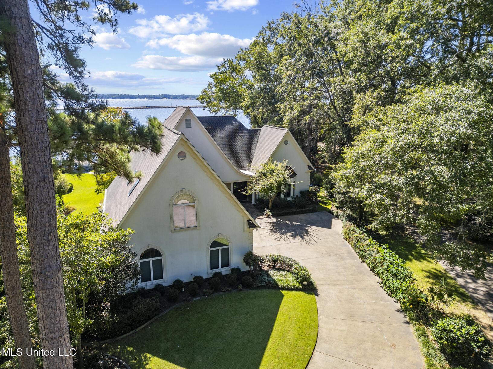 106 Colony Crown Brandon, MS 39047 - Photo 59 of 63 106 Colony Crown drone-2