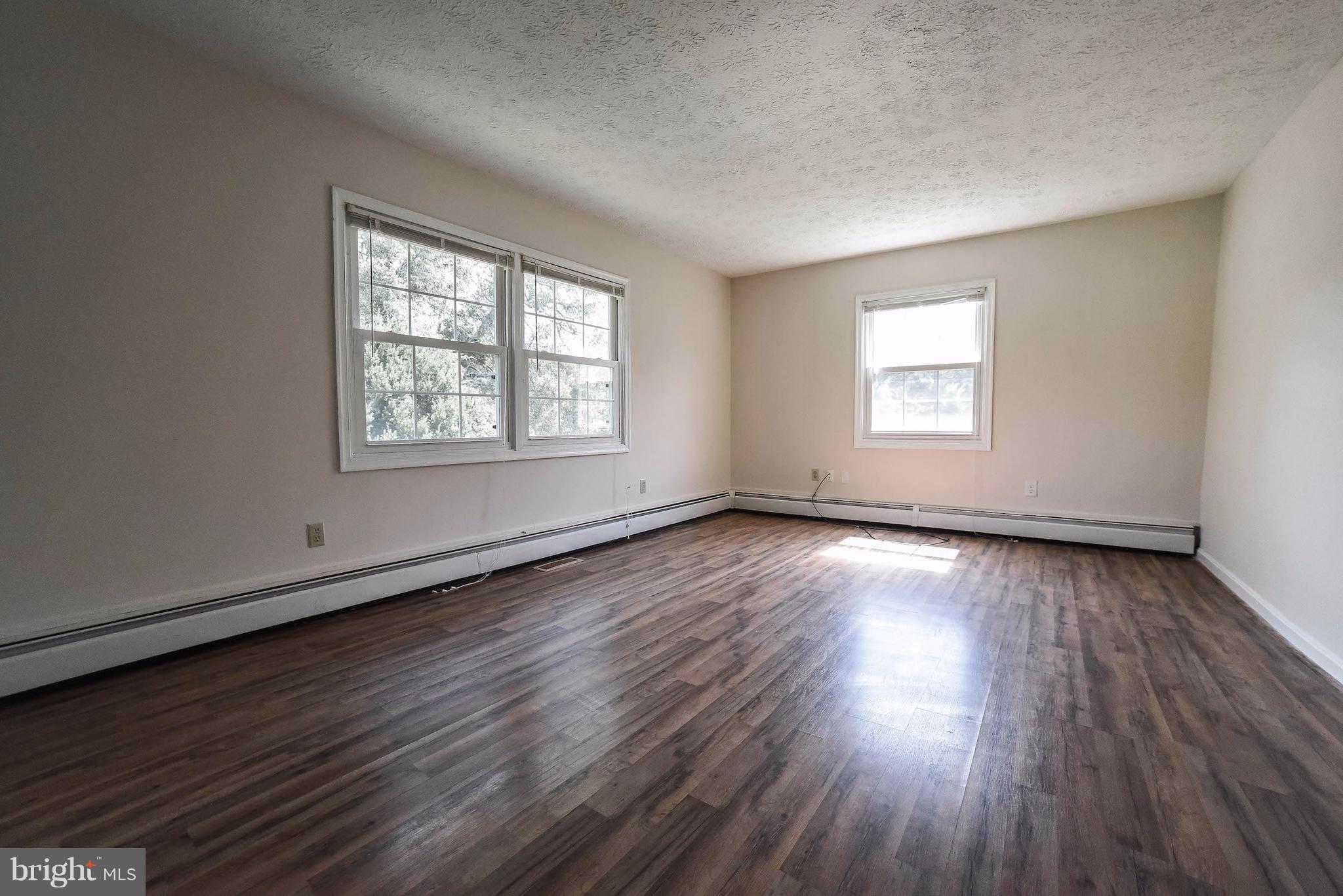 40275 Wathen Road Leonardtown, MD 20650 - Photo 4 of 30 Living Room