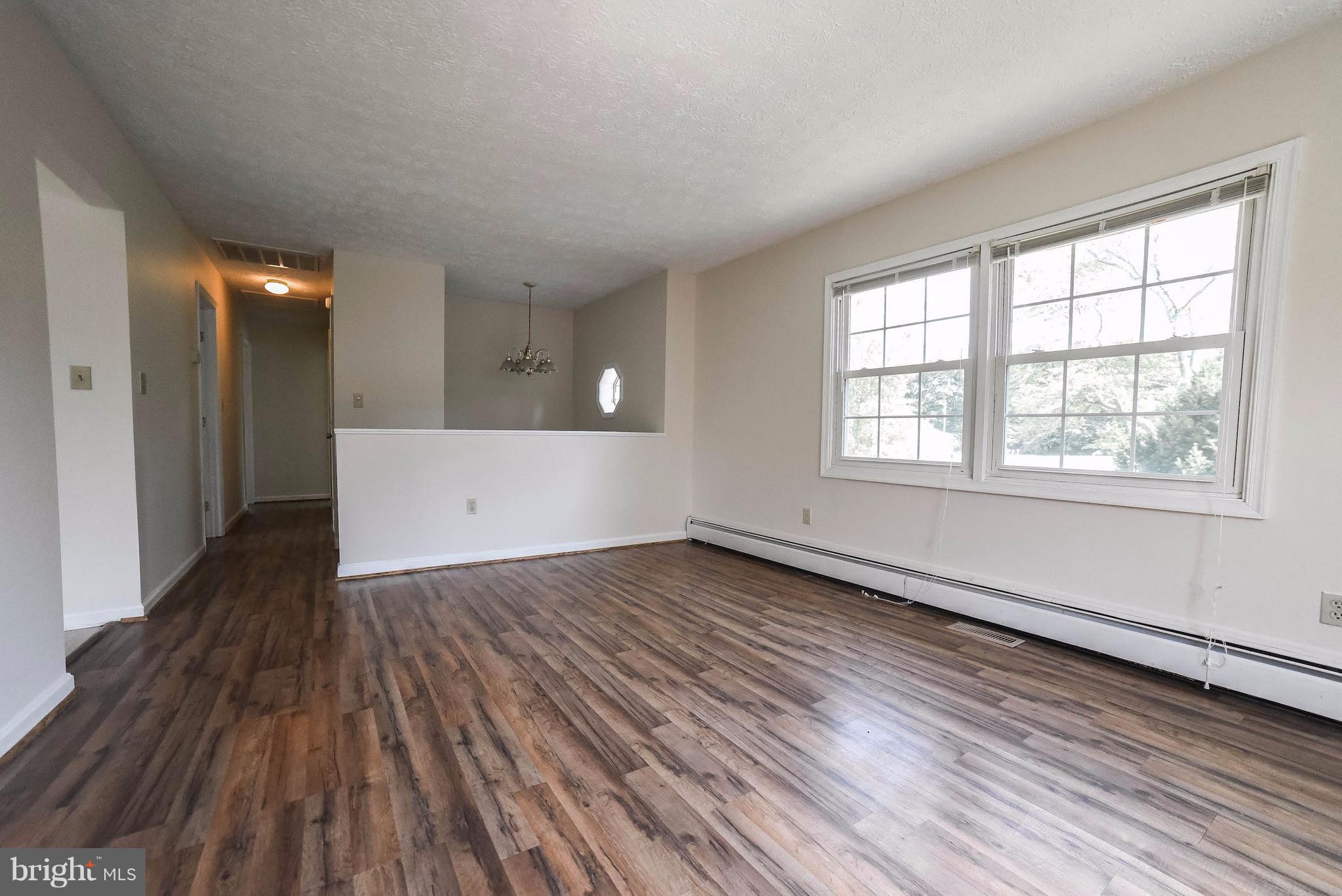 40275 Wathen Road Leonardtown, MD 20650 - Photo 5 of 30 Living Room