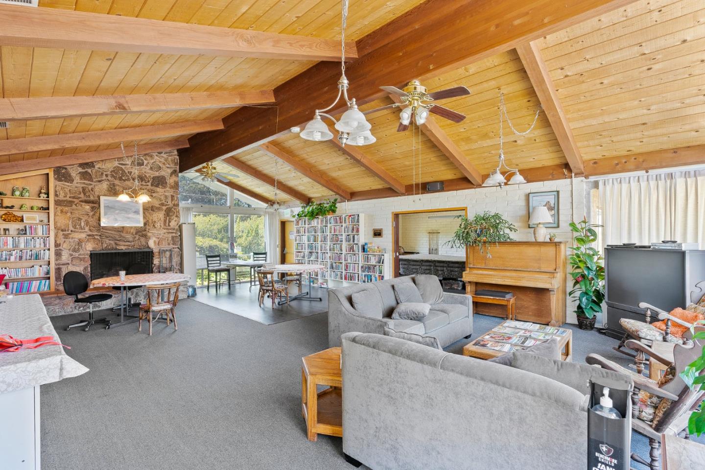 100 North Rodeo Gulch Road, Unit 31 Soquel, CA 95073 - Photo 36 of 38 a living room with furniture and a window