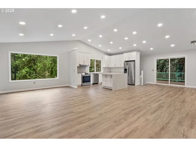 $799,950 | 6647 Southeast 122nd Avenue, Portland, OR 97266