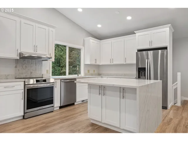 $799,950 | 6647 Southeast 122nd Avenue, Portland, OR 97266