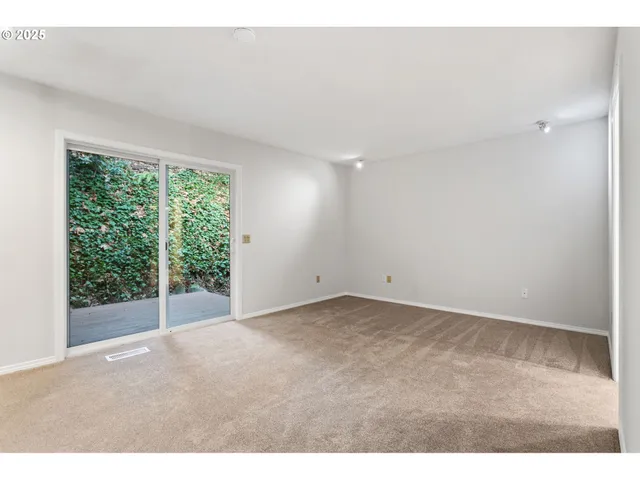 $799,950 | 6647 Southeast 122nd Avenue, Portland, OR 97266