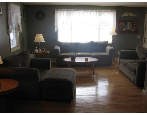 11 Anniversary Street Springfield, MA 01104 - Photo 3 of 14 Gallery Image 3