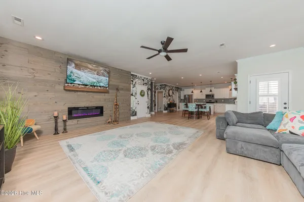 $2,700 | 101 Kings Harbor Drive, Holly Ridge, NC 28445