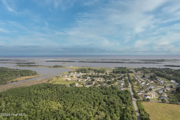 $2,700 | 101 Kings Harbor Drive, Holly Ridge, NC 28445