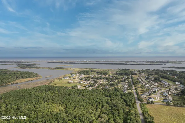 $2,700 | 101 Kings Harbor Drive, Holly Ridge, NC 28445