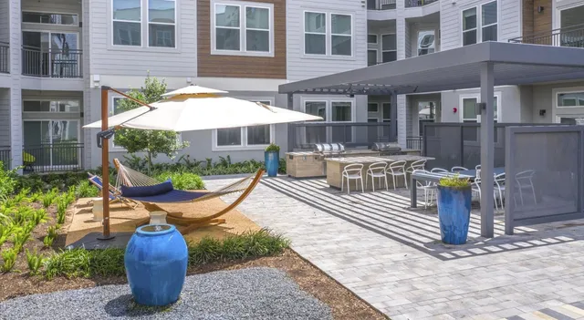 $1,213 | 9330 South Main Street, Unit 266, Houston, TX 77025