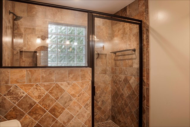 608 Highview Circle Grovetown, GA 30813 - Photo 19 of 41 Owner Shower