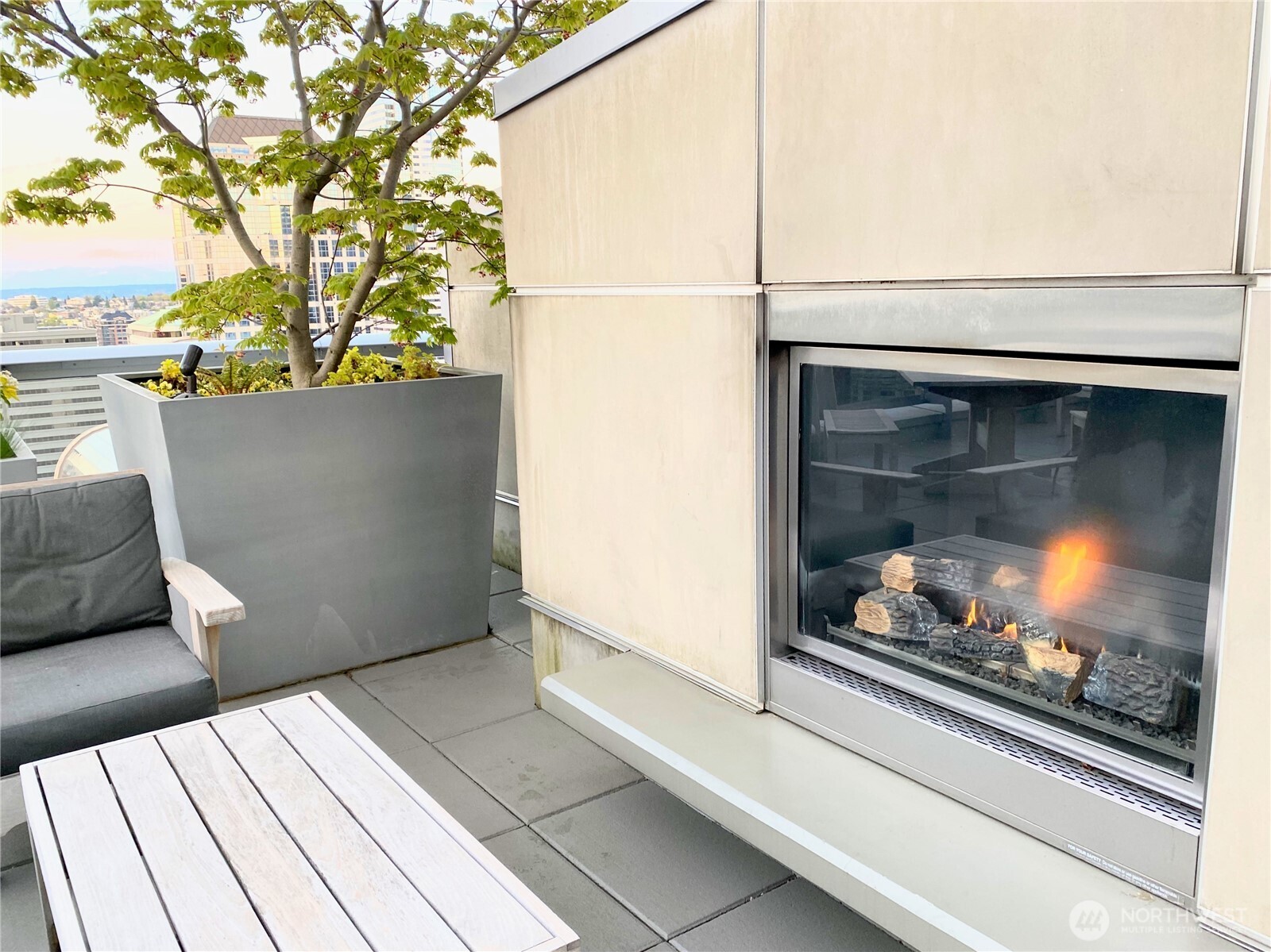 1521 2nd Avenue, Unit 1001 Seattle, WA 98101 - Photo 32 of 37 a picture of a outdoor space