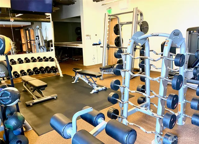 $1,850,000 | 1521 2nd Avenue, Unit 1001, Seattle, WA 98101