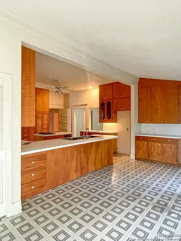 $195,000 | 911 North Madison Avenue, Beeville, TX 78102