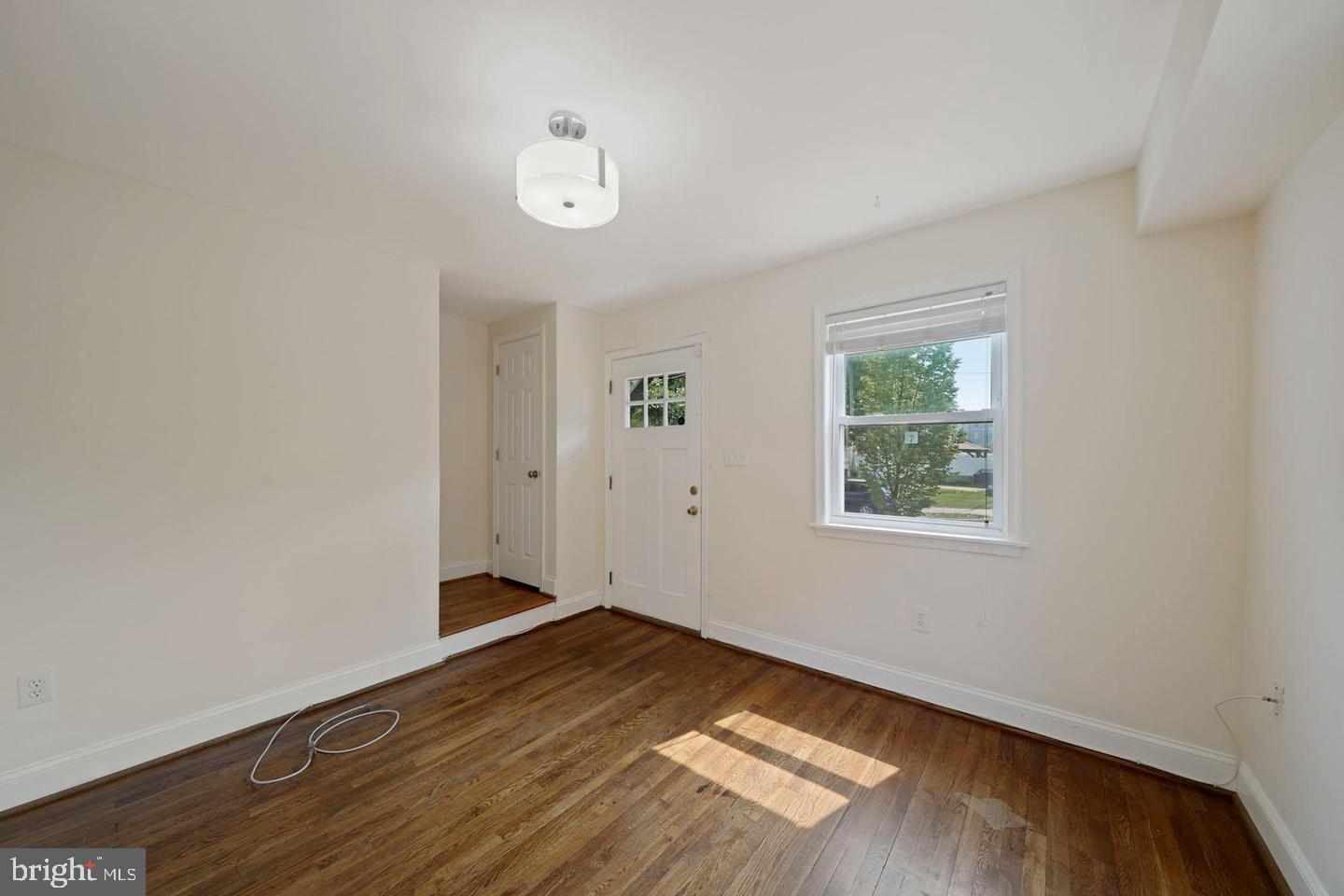 3243 15th Place Southeast Washington, DC 20020 - Photo 4 of 18 Living room