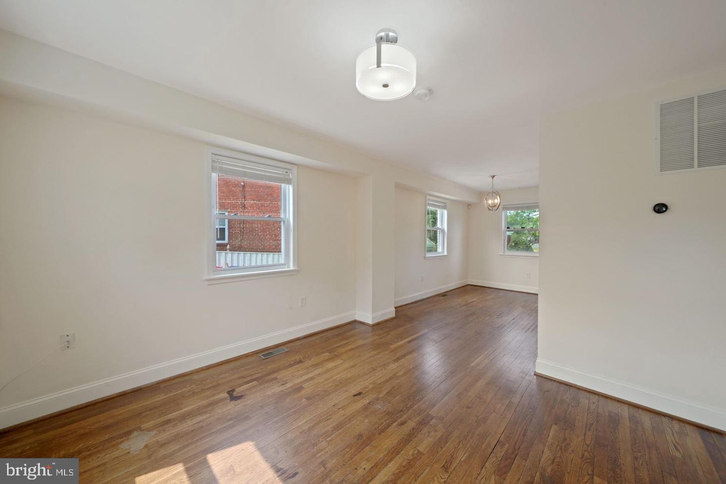 3243 15th Place Southeast Washington, DC 20020 - Photo 5 of 18 Living room