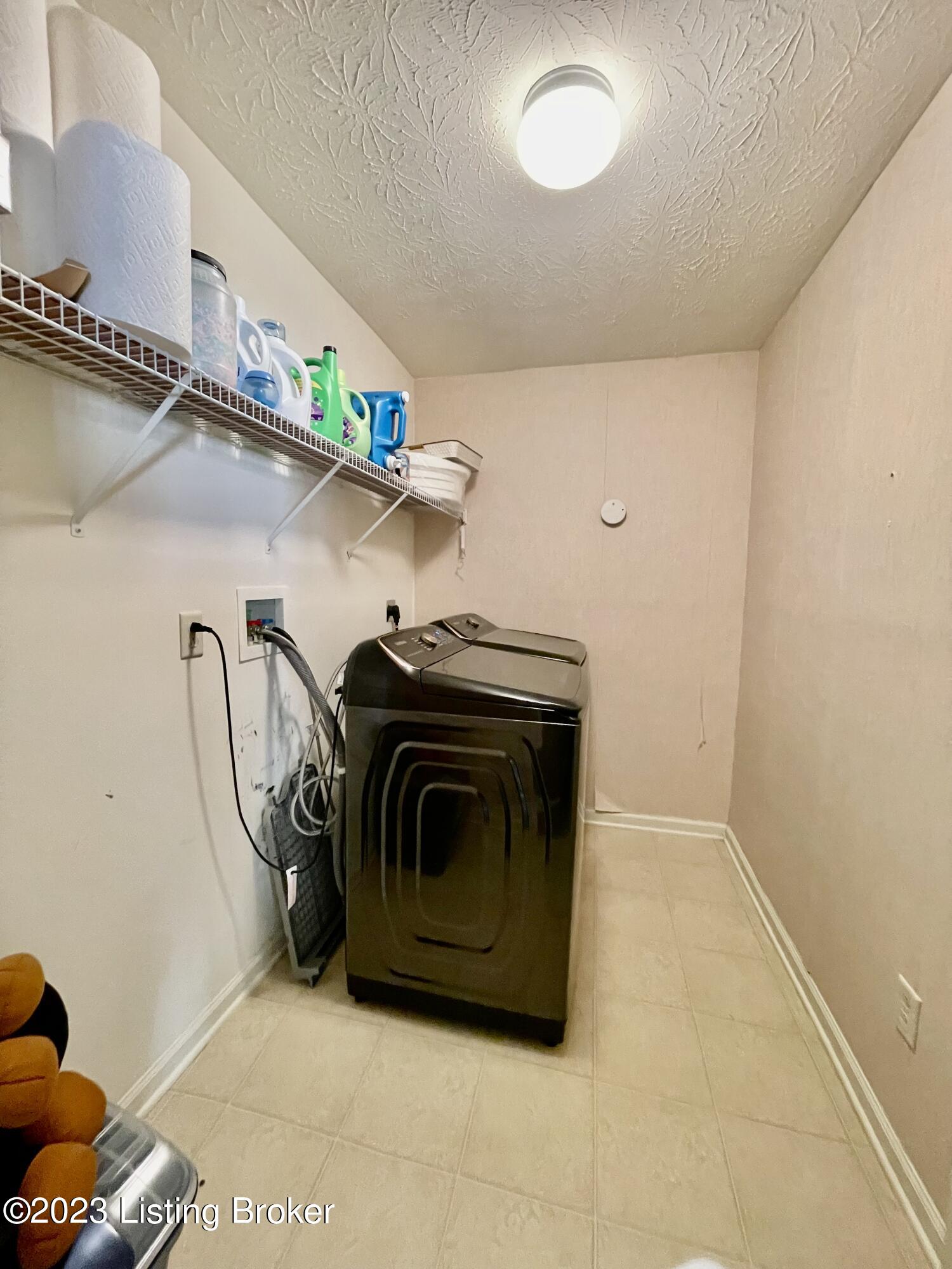 117 Rabbit Run Road Georgetown, KY 40324 - Photo 12 of 20 Laundry Rm. is conveniently located across from Kit. and half bath near Garage. Alot of room for built-ins