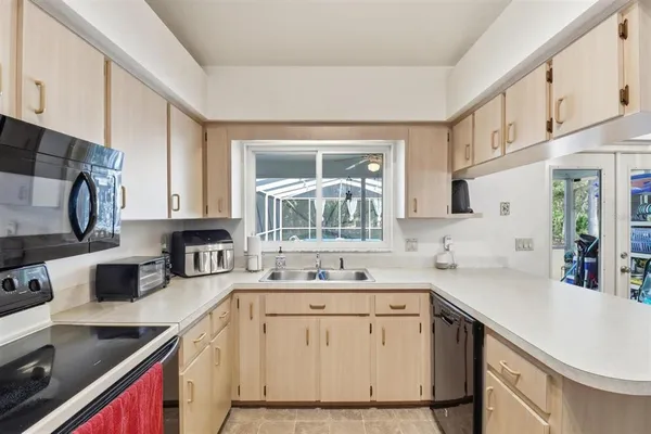 $325,000 | 1737 West Olympia Street, Hernando, FL 34442