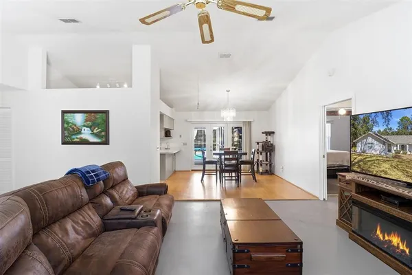$325,000 | 1737 West Olympia Street, Hernando, FL 34442