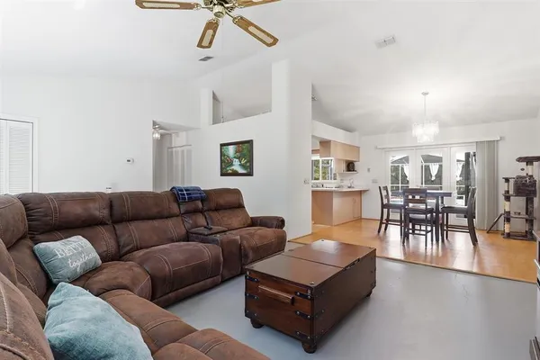 $325,000 | 1737 West Olympia Street, Hernando, FL 34442