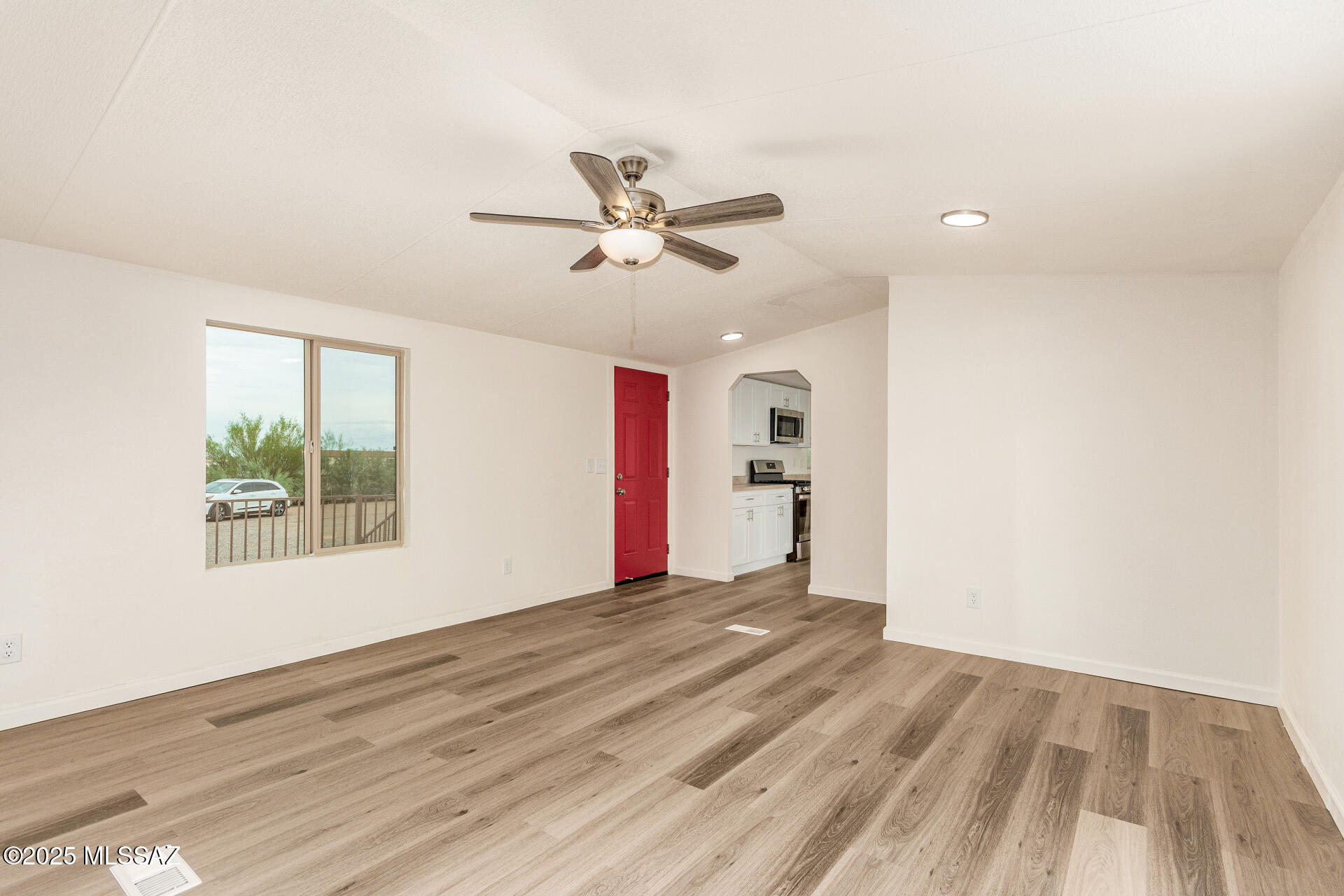 17455 West Oatman Road Marana, AZ 85653 - Photo 9 of 28