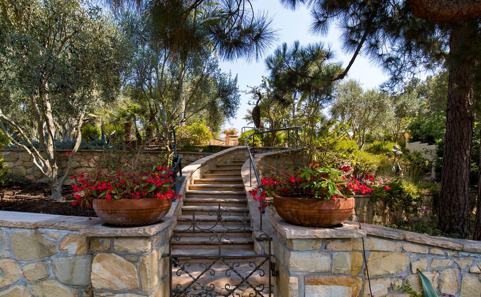 1935 East Las Tunas Road Santa Barbara, CA 93103 - Photo 24 of 28 Side Pedestrian Entrance