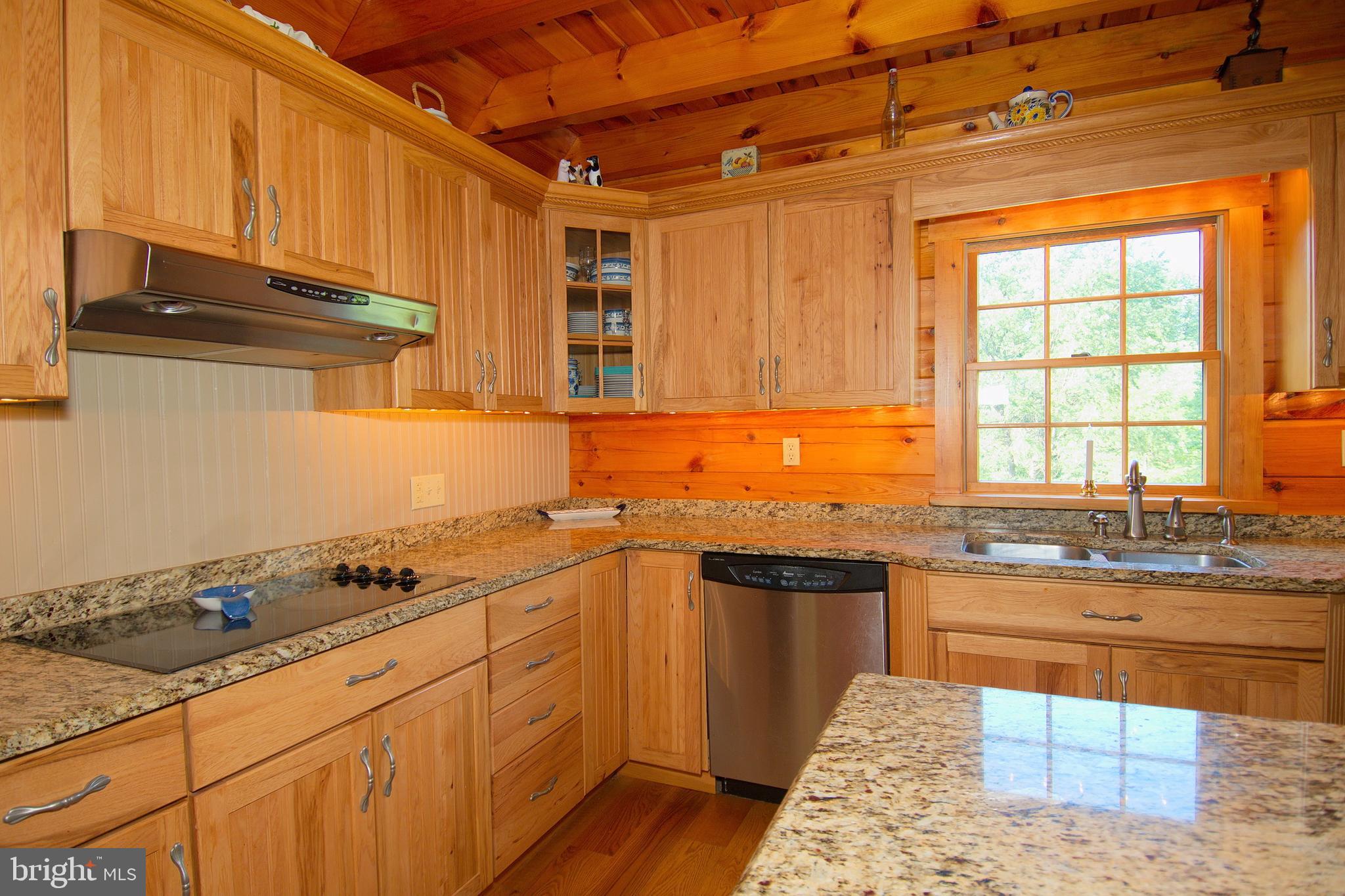tile backsplash, granite countertops, custom cabi