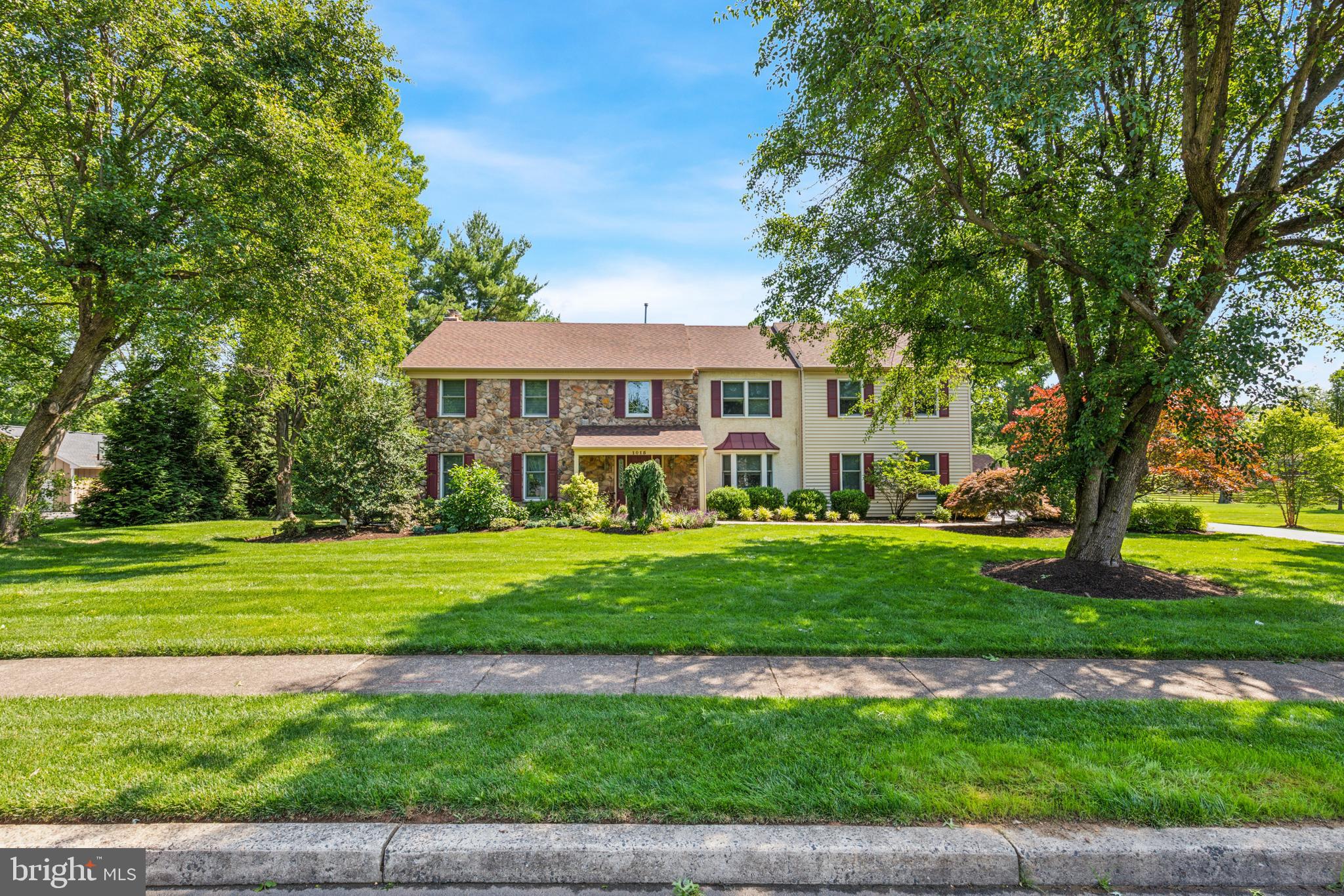 Front view of the home.