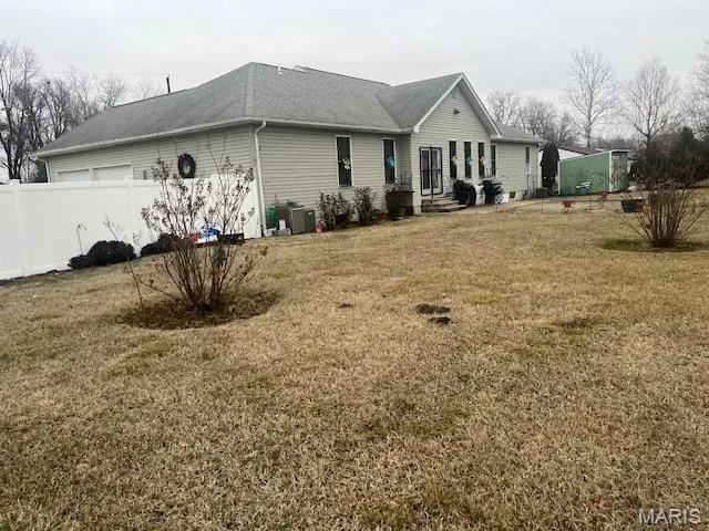 $275,000 | 815 Gail Street, Charleston, MO 63834