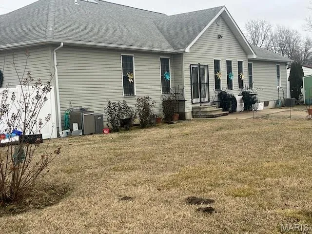 $275,000 | 815 Gail Street, Charleston, MO 63834