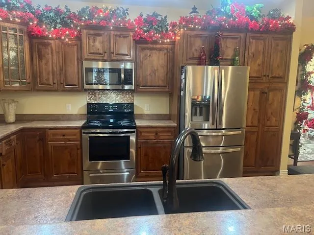 $275,000 | 815 Gail Street, Charleston, MO 63834