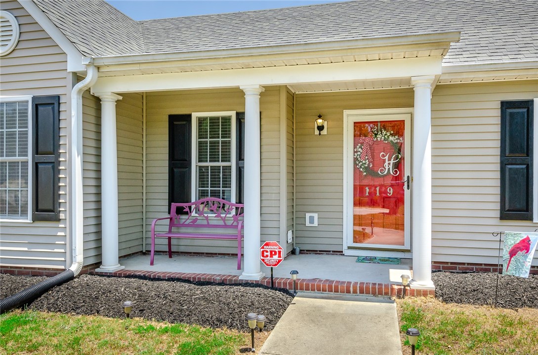 119 Hawk Ridge Drive Anderson, SC 29621 - Photo 2 of 25