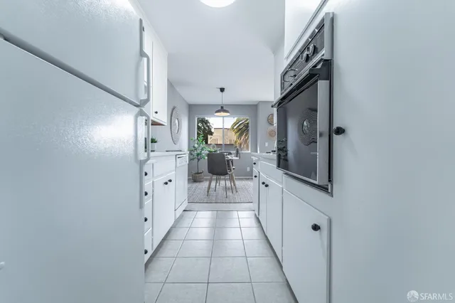 $399,000 | 94 Bayo Vista Avenue, Unit 304, Oakland, CA 94611