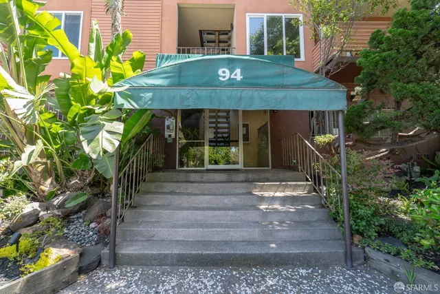 $399,000 | 94 Bayo Vista Avenue, Unit 304, Oakland, CA 94611