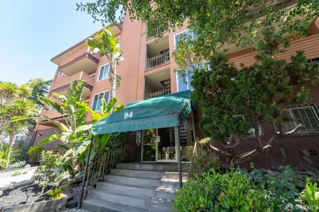 $399,000 | 94 Bayo Vista Avenue, Unit 304, Oakland, CA 94611