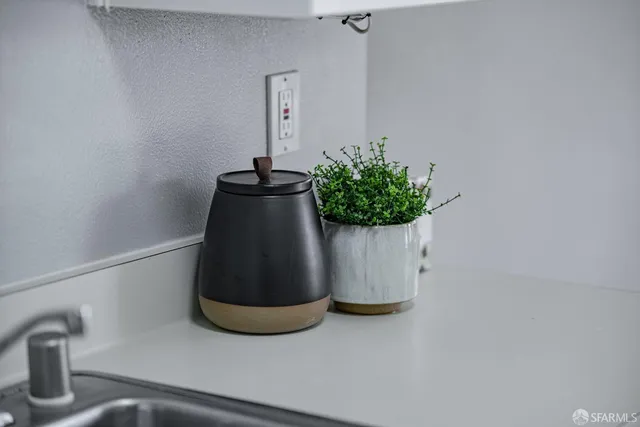 $399,000 | 94 Bayo Vista Avenue, Unit 304, Oakland, CA 94611