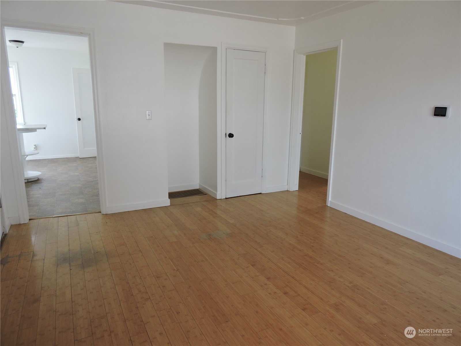 227 Columbia Road Ephrata, WA 98823 - Photo 3 of 21 a view of an empty room