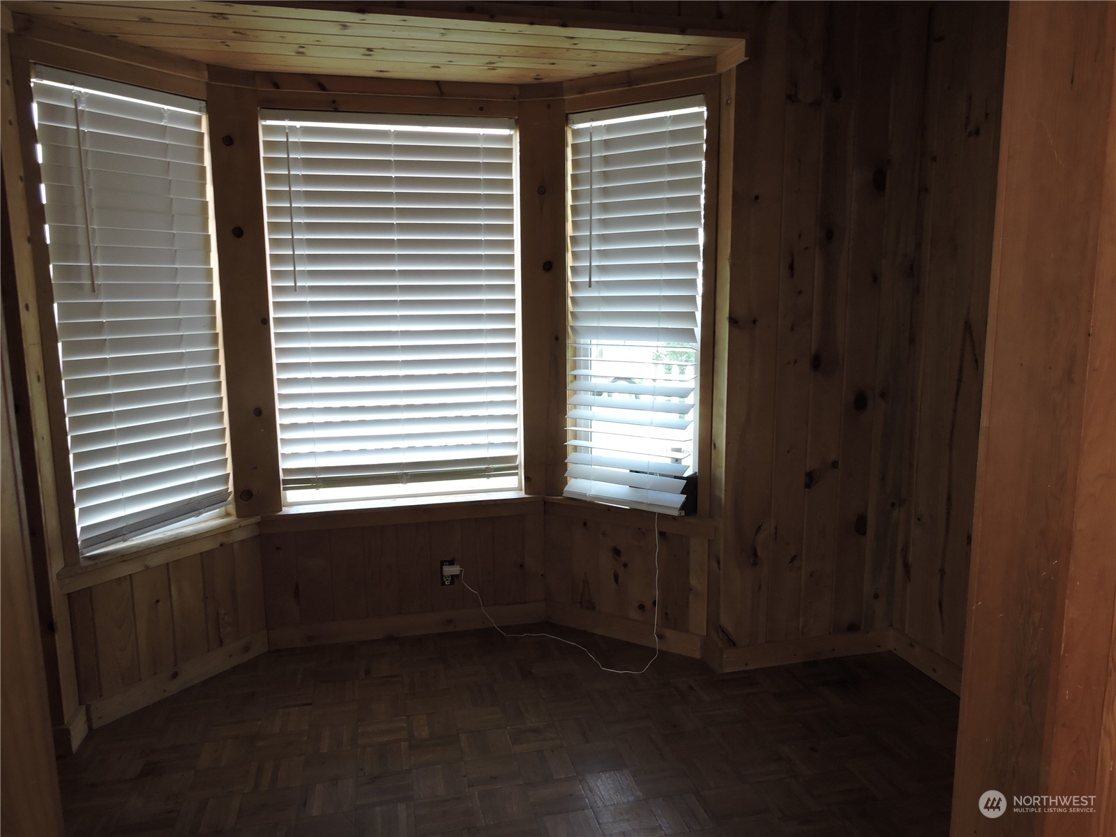 227 Columbia Road Ephrata, WA 98823 - Photo 5 of 21 a view of an empty room with a window